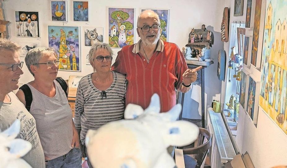 Beim Rundgang im Atelier von Heiz Glaasker kommt automatisch gute Laune auf.