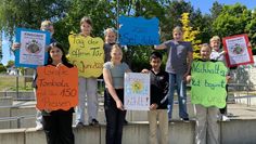 Die Schüler:innen haben sich bei der Umsetzung ihrer Projekte große Mühe gegeben und wollen sie der Außenwelt präsentieren.