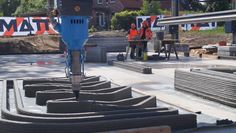 Durch den Einsatz des 3D-Druckers sind nur noch zwei Mitarbeitende auf der Baustelle notwendig.