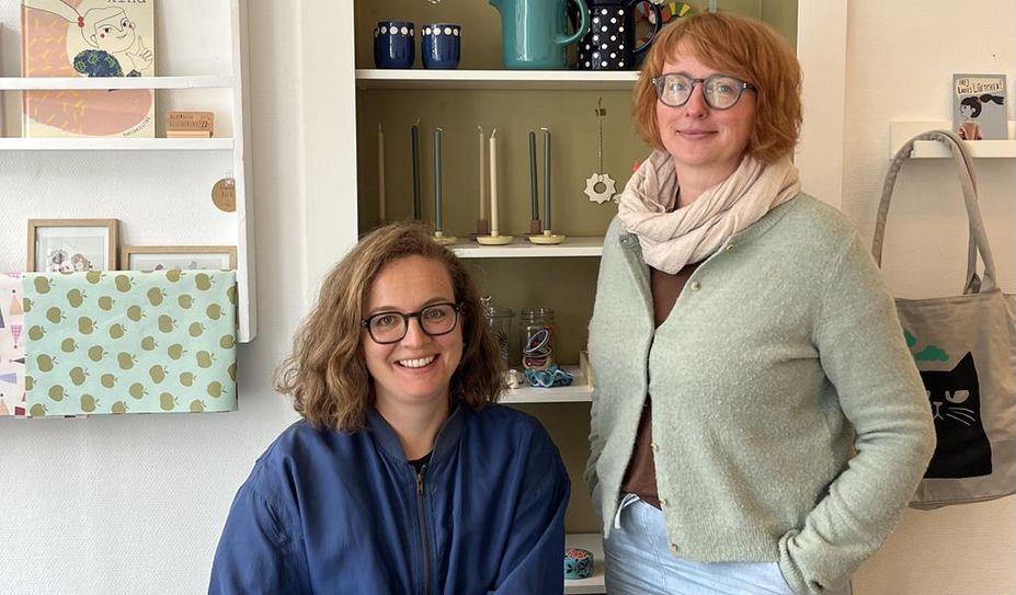Katharina Schule und Corinna Schmelter-Pourian.