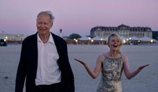 Der notorisch abwesende Vater, der Filmregisseur Gustav Borg (Stellan Skarsgård), drängt seine Tochter Nora (Renate Reinsve), in seinem neuen Film die Hauptrolle zu spielen.