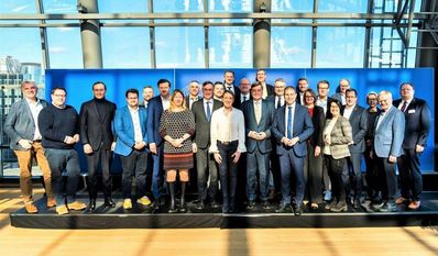 Der CDU Bezirksvorstand Elbe-Weser traf sich in Brüssel mit verschiedenen Parteikolleginnen und wichtigen Funktionären der EU und der NATO. Foto: eb