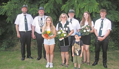 Die noch amtierende Königsfamilie in Oerel freut sich auf zwei tolle Tage mit viel Programm.