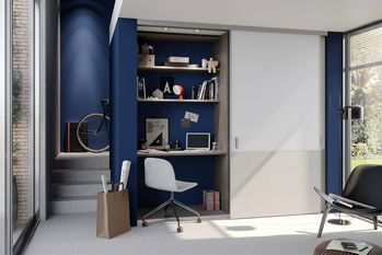 Jede Nische nutzen: Mit maßgeschneiderten Möbeleinbauten vom Tischler fällt das Ordnunghalten im Zuhause leicht.  Foto: djd/TopaTeam/raumplus