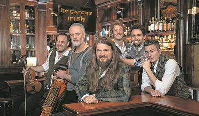 Seit 20 Jahren steht die Band schon auf der Bühne und sie begeistern ihr Publikum noch immer.