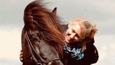 Friederike Dammann bringt nicht nur ihren Pferden was bei, sondern lernt auch von ihnen.