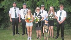 Oerel (red). Das Schützenfest in Oerel wurde bei sonnigem Wetter erfolgreich gefeiert und das Königshaus konnte wieder voll besetzt werden. Beim Königsschießen auf den Königsvogel sicherte sich Michael Will den Titel. Bei den Damen wurde Doris Wiesehan neue Damenkönigin. Paula Viebrock und Elias Schuldt sind neue Jugendkönige, während sich bei den Kindern zum ersten Mal ein Geschwisterpaar bestehend aus Ellena und Maximilian Ladwig den Titel holte. An beiden Tagen wurden ausgiebig gefeiert.