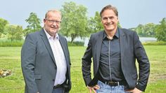 Projektmanager Manfred Mühler (li.) und der 1. Vorsitzende Boris Thomas organisierten trotz diverser Regenschauer ein schönes Sommerfest für den Bremervörder Wirtschaftsgilde e.V.