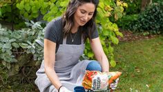 Wer Abfälle rund um den Garten richtig entsorgt, hilft Rohstoffe einzusparen und das Klima zu schonen.