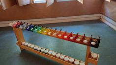 Der Palettentisch mit 18 hochwertigen Farben