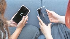 Besonders Social-Media-Apps wie TikTok haben einen großen Einfluss auf Jugendliche.