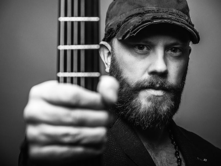 Foto des irischen Akustik-Rock-Musikers Ryan Sheridan