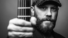 Foto des irischen Akustik-Rock-Musikers Ryan Sheridan