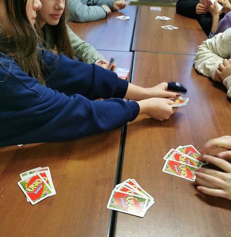 Auch bei einer Partie Uno Junior hatten die Kinder viel Spaß.