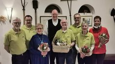 Der neue Vorstand des Heimatverein Hesedorf e.V. , von links: zweiter Vorsitzender Horst Konwissorz,Kassenwart Stefan Barnekow, scheidende Kassenprüferin Monika Kentzler, 1. Vorsitzender Henry Fischer , geehrter Hans – Wilhelm Peper, Schriftführer Oliver Schulz,stellvertretende Schriftführerin Anneliese Topel, nachrückende Kassenprüferin Sabine Fischer.