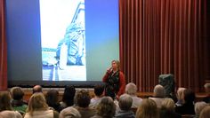 Nina Baucke erzählt über ihre Wanderung auf dem Jakobsweg