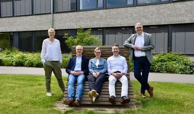 Die sogenannten Sonnensofas eigenen sich perfekt, um bei schönem Wetter in der Natur zu entspannen – das sehen auch die Verantwortlichen des Projekts so.