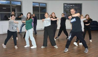 Egal ob beim Walzer oder beim Hip-Hop: Thomas Witassek ist immer mit viel Spaß und Leidenschaft dabei.