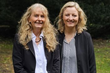 (v. l.) Marina Kerrutt und Jenny Homfeldt wollen Eltern in der schwierigen Zeit der Trennung helfen.