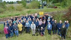 In Bevern setzen sich Anwohner:innen und Landwirtinnen gemeinsam für die Wiedereröffnung eines Bahnübergangs ein, um die Verkehrsbelastung im Ort zu reduzieren.