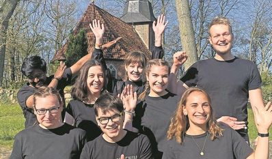 Das aktuelle Team von FSJlern und Buftis in der Freizeit- und Begegnungsstätte Oese.