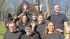 Das aktuelle Team von FSJlern und Buftis in der Freizeit- und Begegnungsstätte Oese.