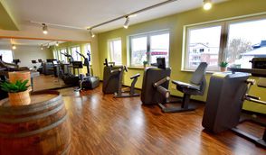 Die schönen hellen Räume des Gesundheitszentrums laden zu einem effektiven und gesundheitsfördernden Training ein.