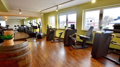 Die schönen hellen Räume des Gesundheitszentrums laden zu einem effektiven und gesundheitsfördernden Training ein.