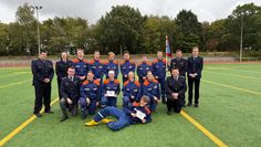 Stolz präsentieren die Mitglieder der Stadtjugendfeuerwehr Bremervörde ihre Leistungsspangen.