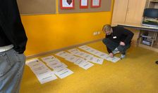 Die Schüler:innen beteiligten sich eifrig an dem Seminar.