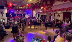 Die “Golden Stars“ waren schon im vergangenen Jahr dabei und begeisterten mit ihrem Showtanz.