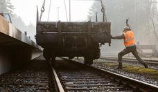 Millimeterarbeit bei der Verladung.