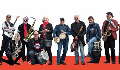 Zu Gast in der Stadthalle Osterholz-Scharmbeck: Die Bremer Rentnerband NeverTooLate. Foto: Stadthalle Osterholz