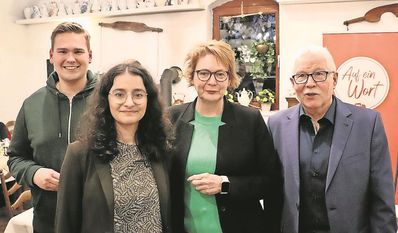 (v. l.) Frederik Burdorf, Özge Kadah, Daniela Behrens und Klaus Sass standen Rede und Antwort.