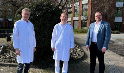 Dr. Oskar Freudenthaler (v. li.), Dr. Axel Franzen und Geschäftsführer Rainer Röhrs.