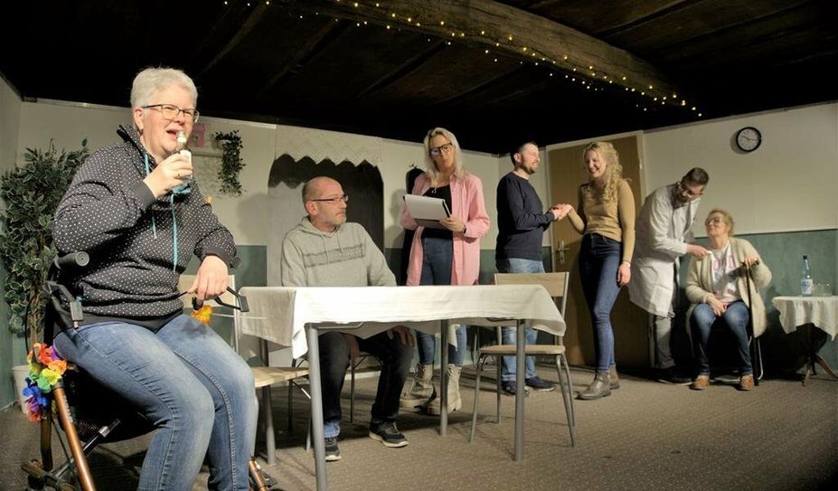Wer wissen möchte, was alles im Altenheim vor sich geht, sollte sich das Theaterstück der Frelsdorfer Theaterleute nicht entgehen lassen.
