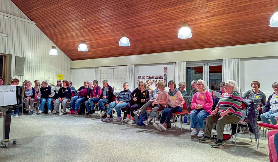 Offener Chor im Gemeindehaus: 50 Stimmen zählte die Scharmbecker Kantorei bei ihrer Probe im Rahmen der bundesweiten Aktionswoche.