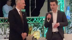 Der 1. Vorsitzden des DEHOGA Kreisverbandes Bremervörde, Jan Opitz (rechts) und der 1. Vorsitzende des DEHOGA Bezirksverbandes, Olaf Wurm.