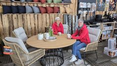 Die Mitarbeiterinnen von Horstschäfer bieten den Kunden bei Bedarf eine umfassende Beratung an.