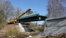 Die Brücke muss aus betriebstechnischen Gründen durch einen Neubau ersetzt werden.