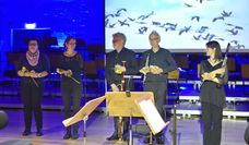 Kraniche, Klima und Musik wurden auf die Bühne gebracht