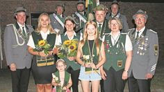 Heinschenwalde (red). Beim Schützenfest des Schützenvereins Drachel und Umgegend e.V. gab es regen Andrang bei den Damen an der Scheibe und den Herren auf den Königsvogel. Am Ende holte sich Nicole Steffens des Titel der Schützenkönigin und Mirko Meibohm den des Schützenkönigs. Neue Jugendkönigin wurde Lea Tietjen. Auch die Kleinsten versuchten ihr Glück beim Klicker-Klacker Spiel und so wurde Mayleen Schörder die Prinzessin und Luca König der Prinz.