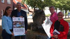 Marktmeisterin Tatjana Paciak, Bürgermeister Torsten Rohde, Wolfgang Teichmeier und Georg Mikschl stellten das umfangreiche Programm des 273. Scharmbecker Herbstmarktes vor.