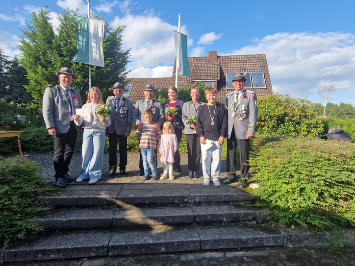 Das fast vollständige Königshaus freut sich auf ein tolles Schützenjahr.