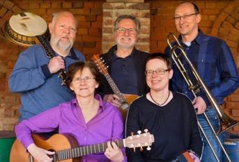 Die Musiker:innen sind im Bremervörder Raum schon durch zahlreiche „irische Abende“ bekannt geworden.