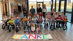 Die Freude bei den Kindern ist riesig. Nun können sie wild durch die Gegend flitzen.