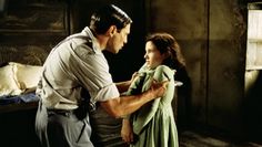 Ein reales Monster: Vater und Falangisten-Hauptmann Vidal und seine vor ihm in Schrecken lebende Tochter Ofelia.