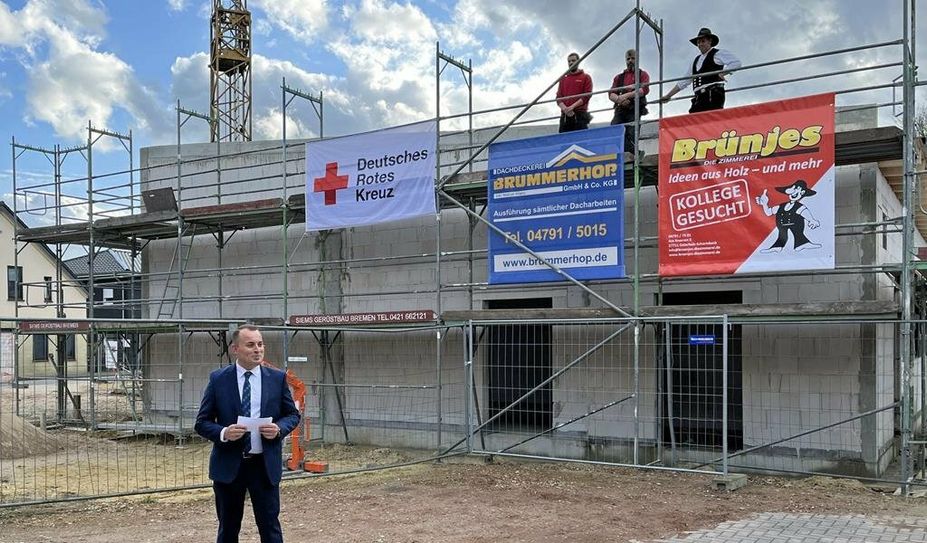 Marcus Oberstedt, stellvertretender Präsident des DRK Kreisverbandes Osterholz beim Richtfest.