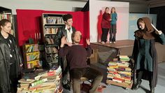 Von links: Cathrin Rathje (Flachnase), Wolff Baumeister (Basta), Nils Höhn (Mo), Jannika Till (Elinor) mit Ella Meinecke (Meggie) und Jana Thorenz (Cockerell).
