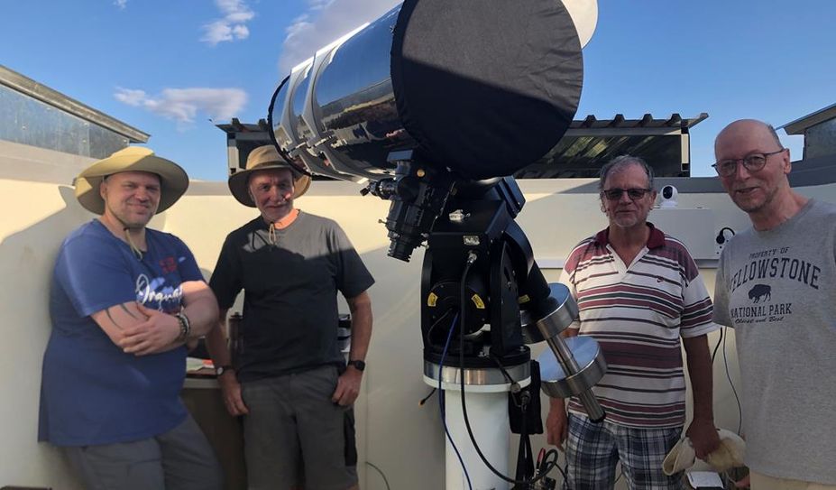 Mitglieder der Vereinigung der Sternfreunde e.V. (VdS), des größten Astronomie-Vereins im deutschsprachigen Raum.